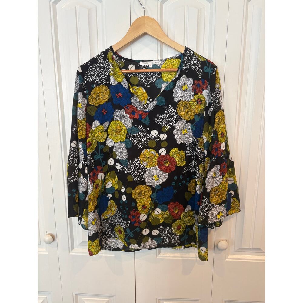 Violet & Claire Black Floral Blouse Size Large